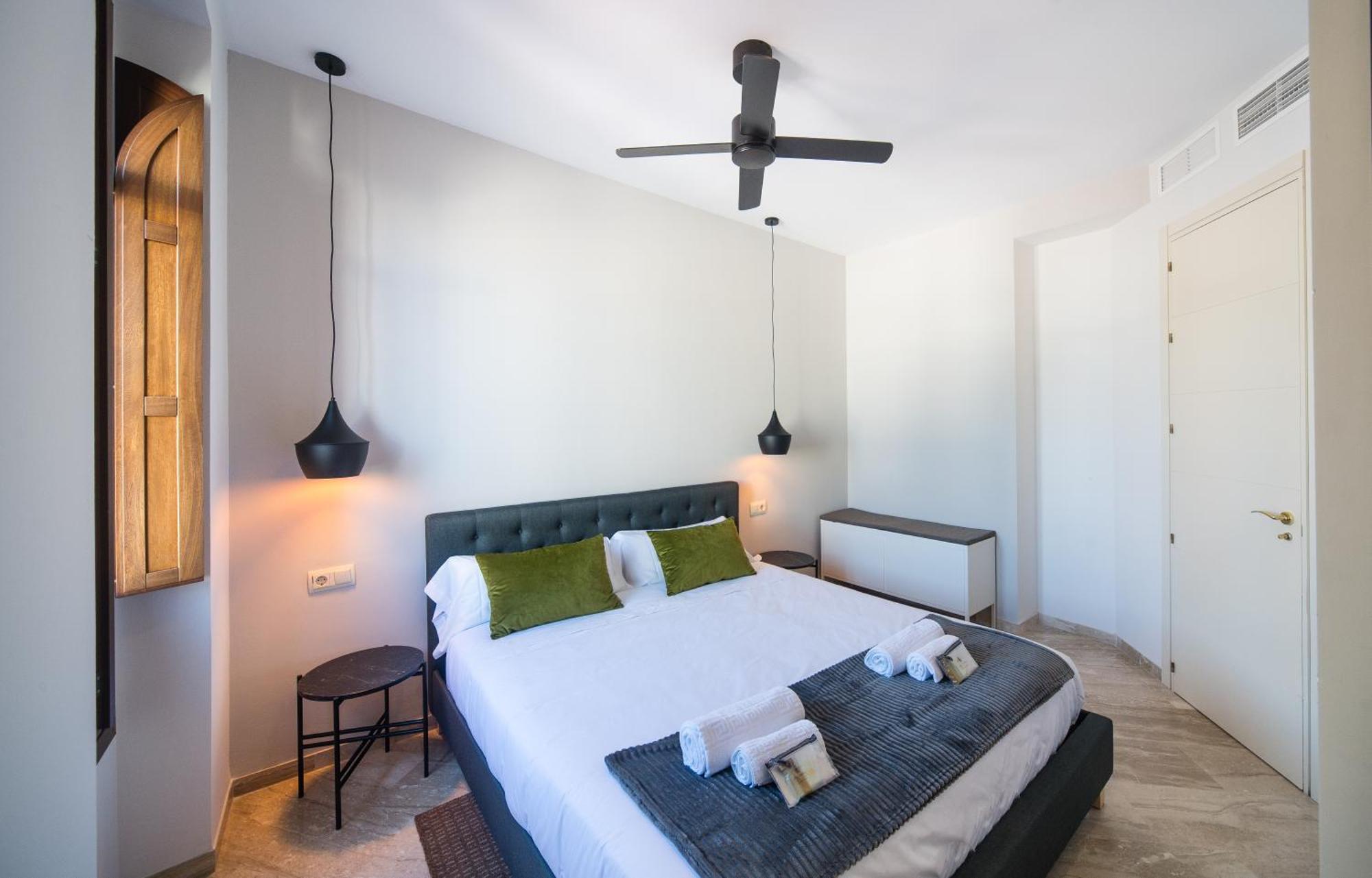 Апартаменты Exclusive Triplex With Private Terrace Севилья Экстерьер фото